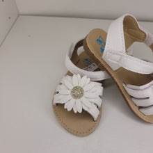 Load image into Gallery viewer, Flower Sandals