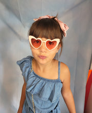 Load image into Gallery viewer, Heart Sunglasses