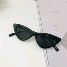 Load image into Gallery viewer, Fashion Unik Sunglasses