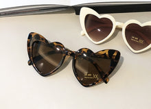 Load image into Gallery viewer, Heart Sunglasses